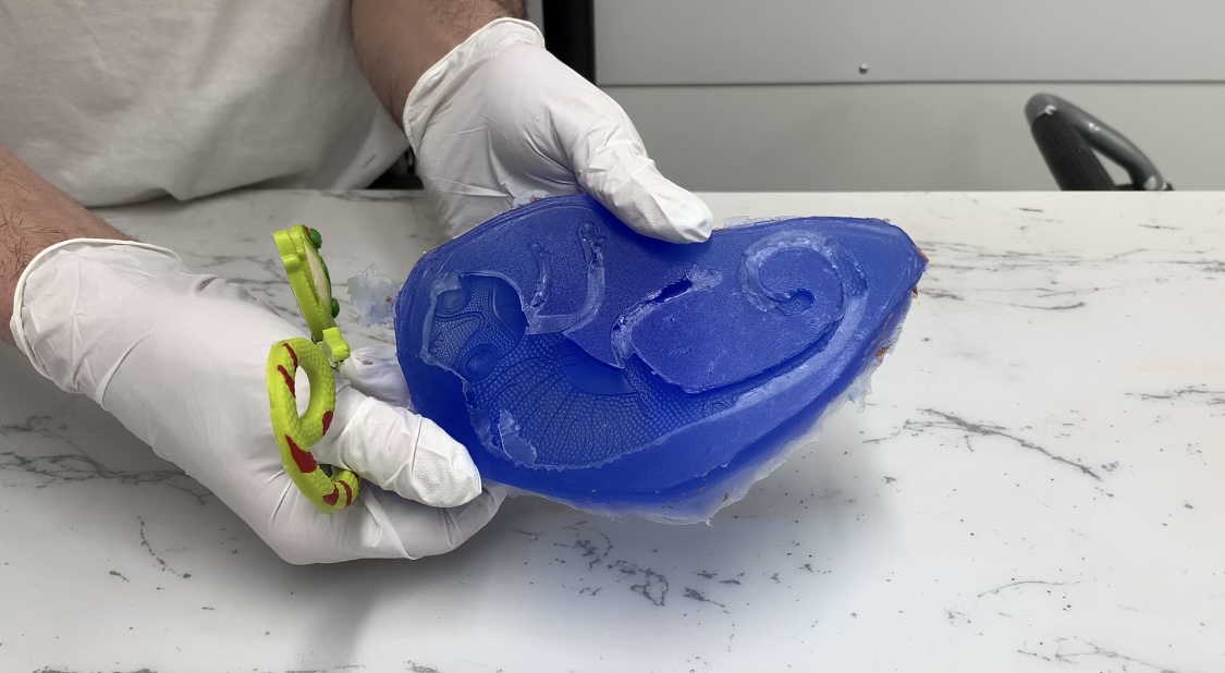 Silicone mould of object | Moulding & casting